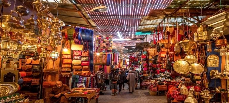 Les-souks-de-la-ville-ocre-marrakech-maroc.jpg