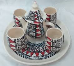 إبريق شاي من السيراميك بزخارف بربرية مراكش المغرب