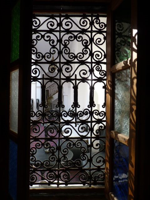 نافذة من الحديد المطاوع مراكش المغرب